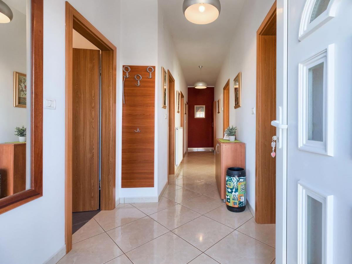 Apartment Laura By Interhome Galižana Exterior foto